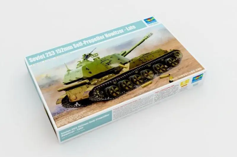 

Trumpeter 1/35 05567 советский 2S3 152 мм самопропеллер гаубивающий в конце версии