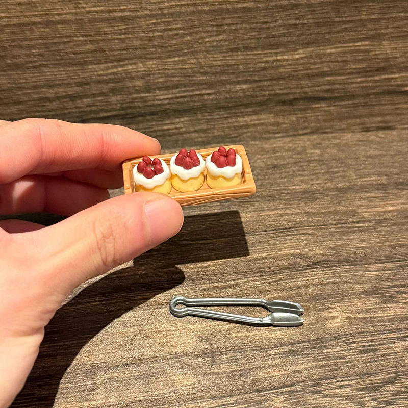 1 Juego de bandeja de pastel de fresa en miniatura para casa de muñecas con Clip para pan modelo 1/12 accesorios de decoración de escena de casa de muñecas juguetes-juguete