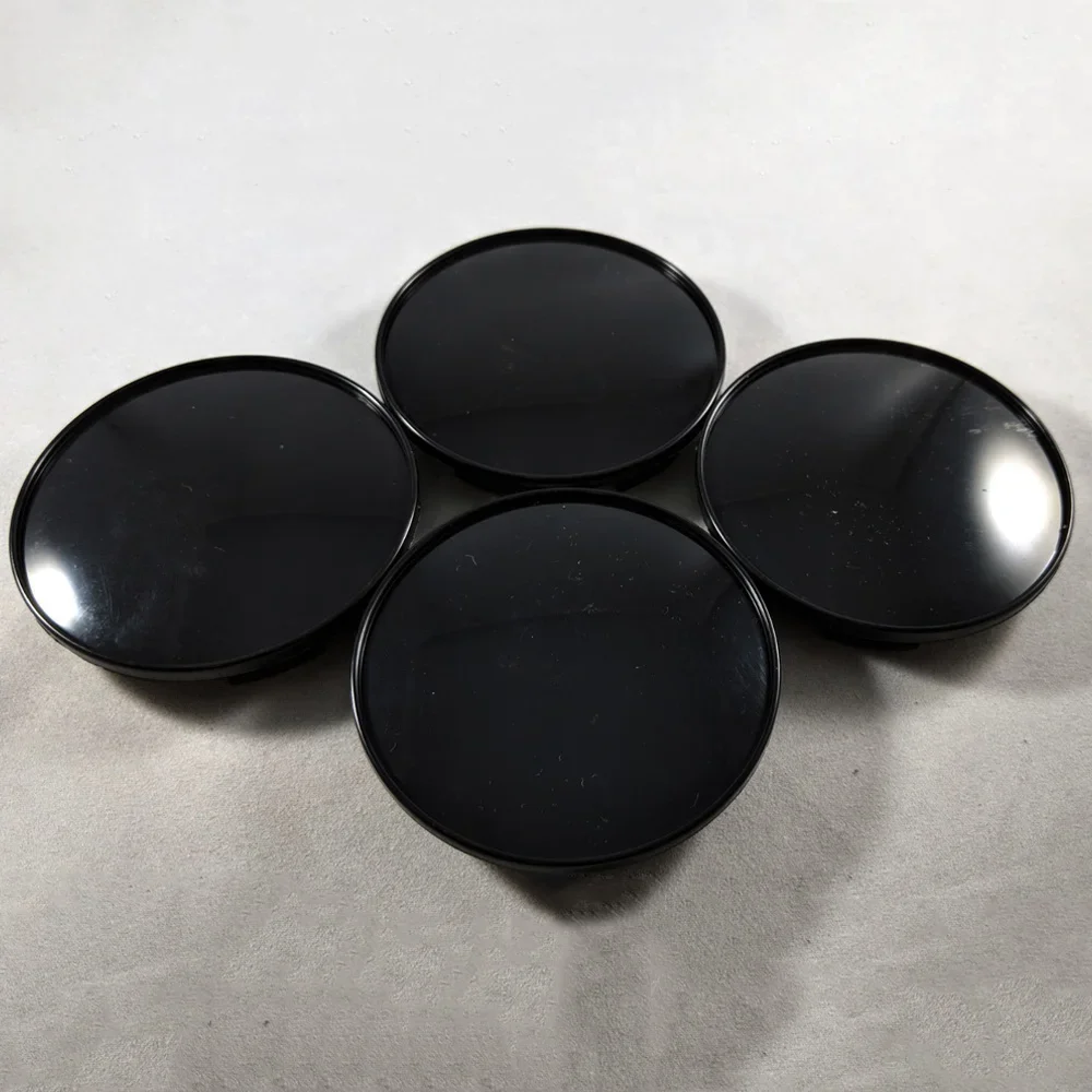 Universal Car Wheel Center Hub Caps Cover Kit, Durável Plástico Preto, Peças de Estilo Do Carro, Auto Acessórios, 68mm, 4Pcs