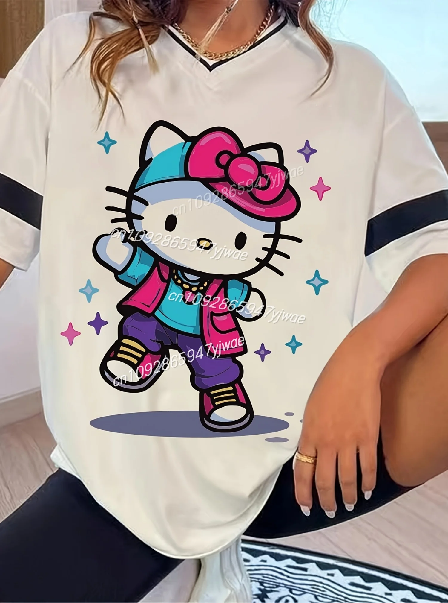 

new Women Cute KT Cat Print V-Neck Short Sleeve T-Shirt Summer Tee Baseball Jerseys Stripe Oversized Sport T-Shirt