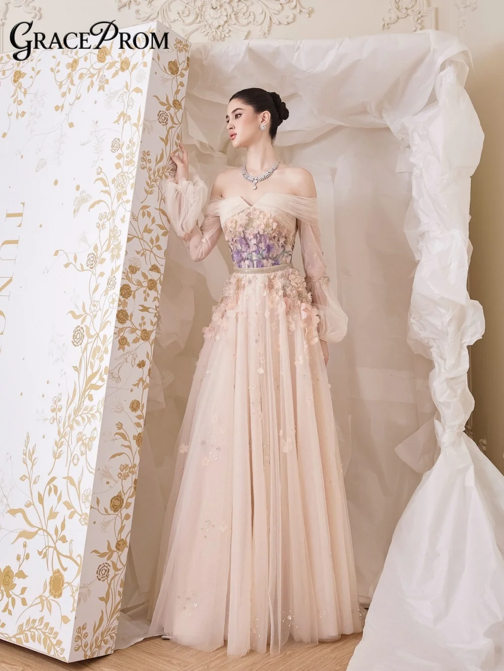 

Pastel Off Shoulder Puff Long Sleeve Blush Tulle Evening Gown 3D Floral Floor Length Party Dress For Wedding Guests فساتين سهرة