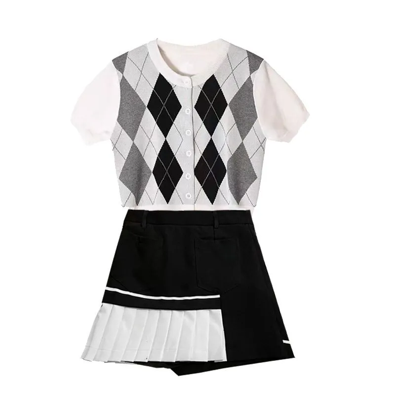 

Women's Golf Outfit: Summer Short-Sleeve Top and Pleated Skirt Set