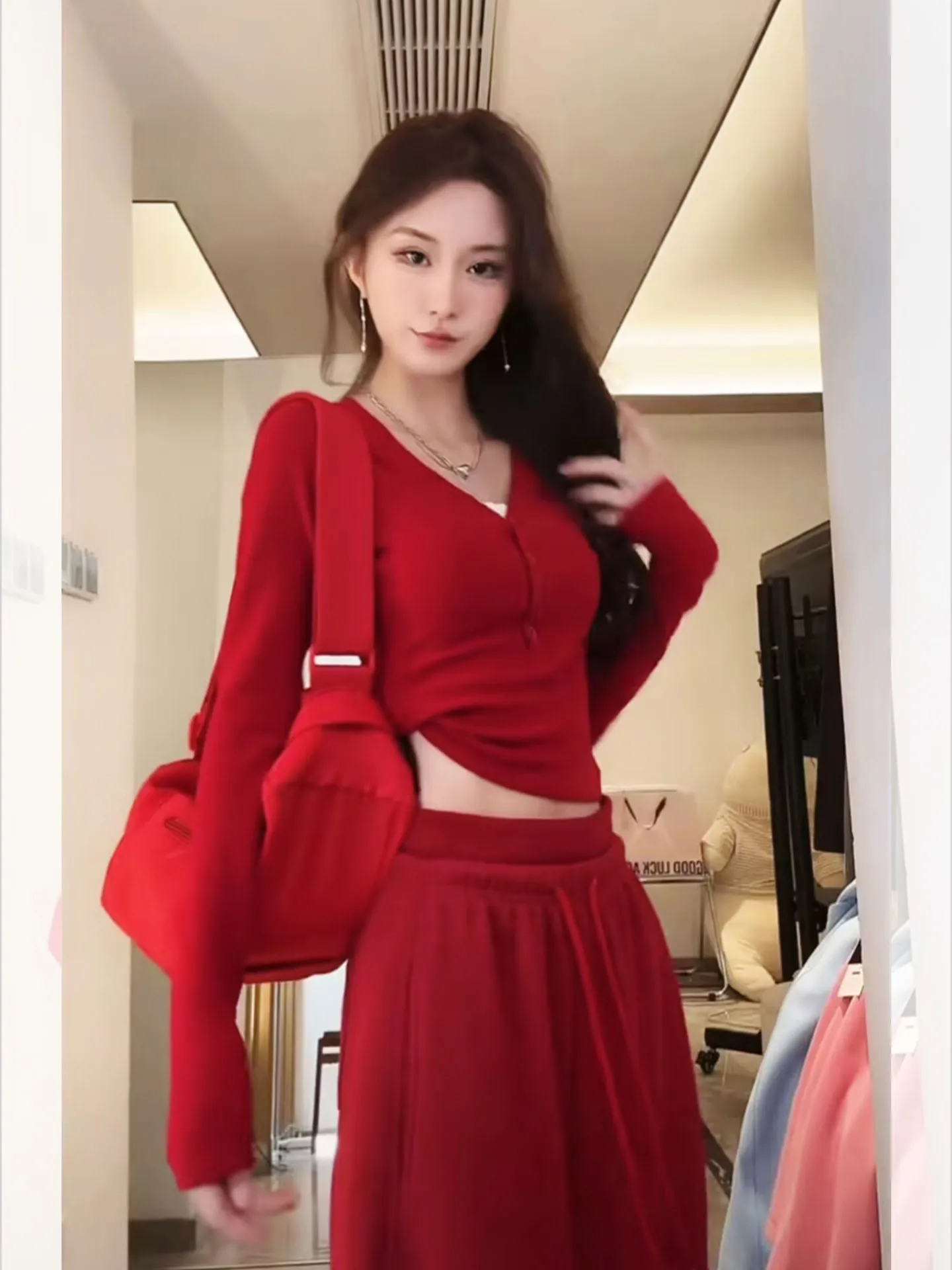 

Red Long Sve V-Ne Base irt Женская облегающая футболка для внутреннего ношения Sexy Chic Sle Fiber Blend Удобная длина ort