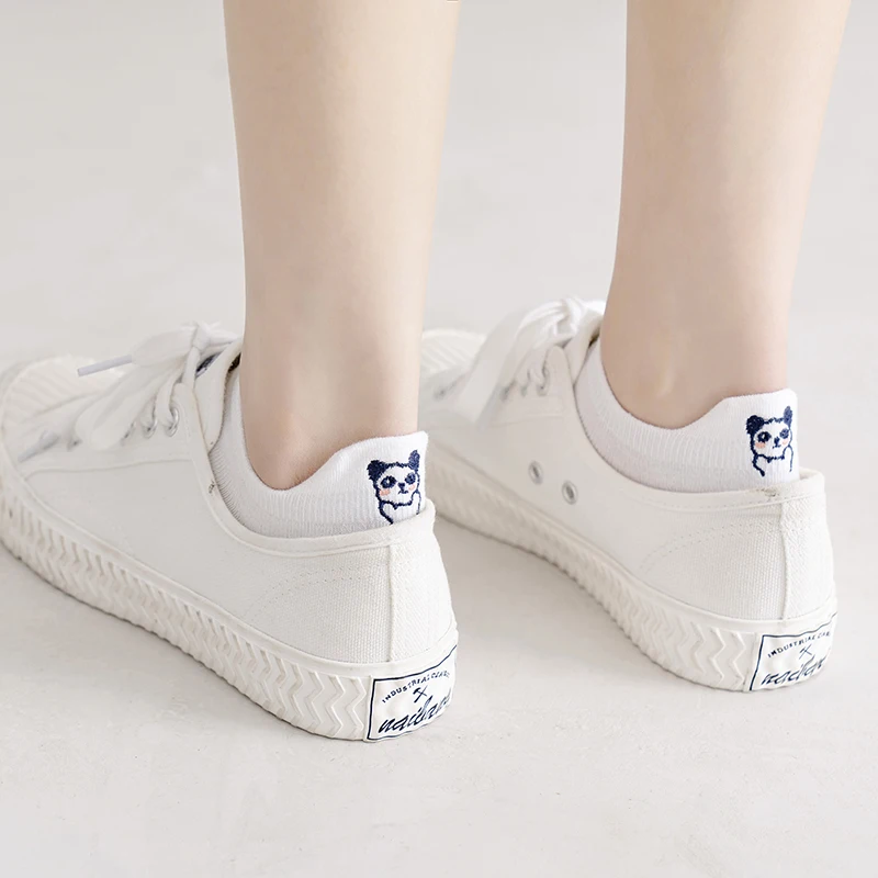 

Spring And Summer Cotton Women Fashion White Socks Boat Female Shallow Mouth Short Heel Socks Bear Embroidery For Girls