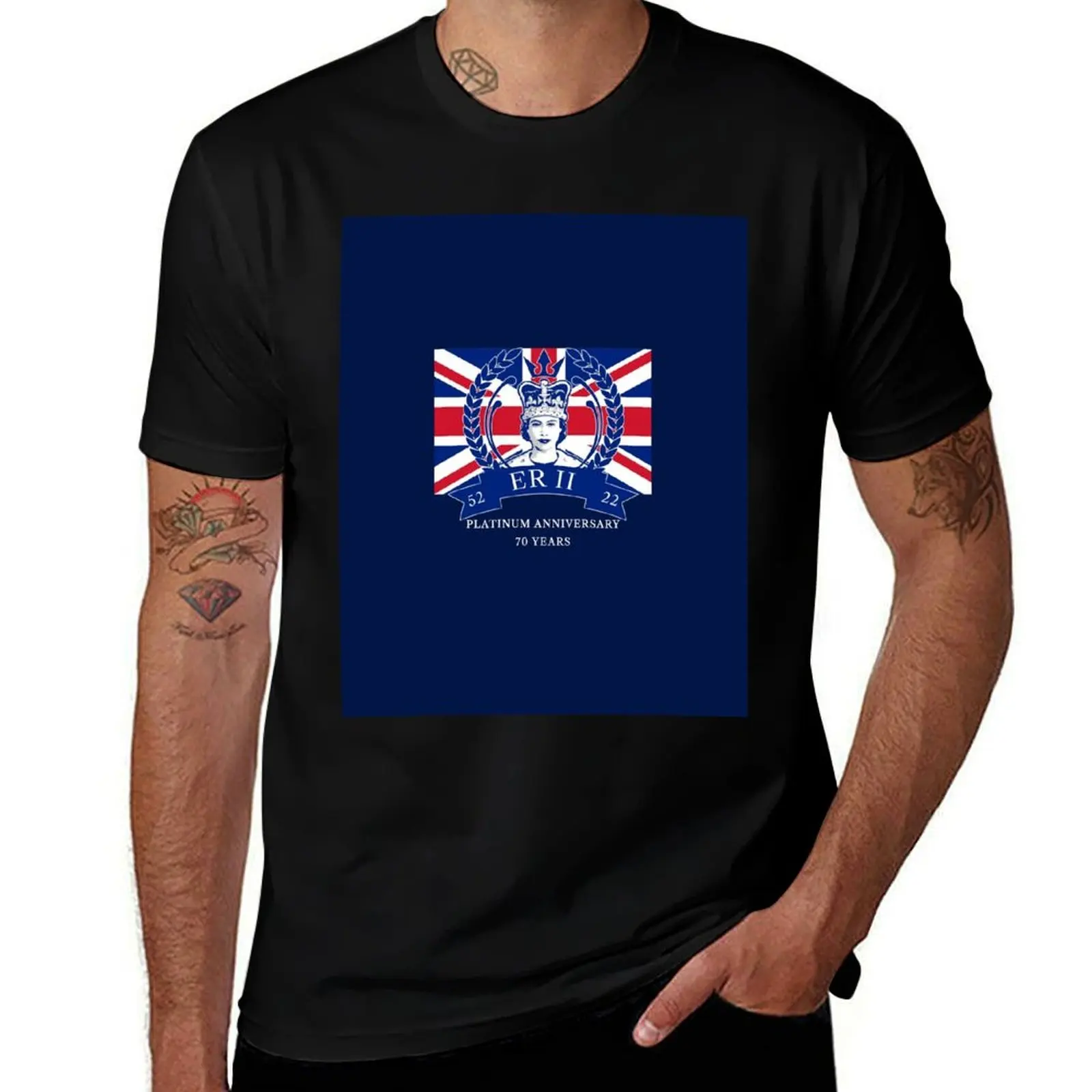 Queen Elizabeth II PLATINUM Jubilee 70 Years with Union Jack T-Shirt man t shirt Anime t-shirt summer top cotton t shirt men