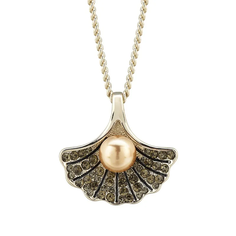 Это простая цепочка для свитера из кофейного золота, подходит для женщин осенью и зимой. Это элегантное и универсальное колье.