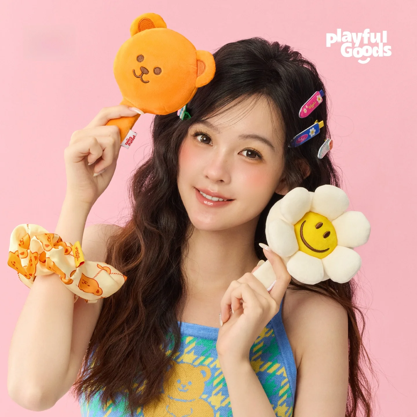 かわいい携帯用ぬいぐるみハンドミラー、高級感のある化粧道具、個人用メイクアップミラー、コンパクトサイズで外出先での美容ニーズに最適