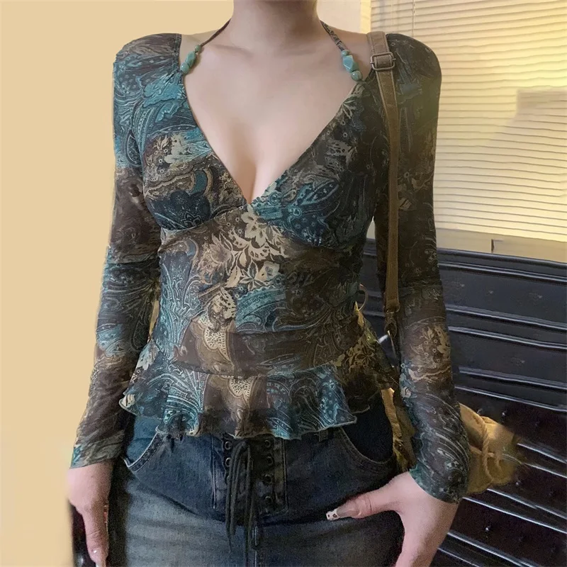 

Women's Y2K Vintage Tee Shirts Long Sleeve Low V Neck Tunic Blouse Spring Fall Retro Floral Print Slim Fit Going Out Crop Tops