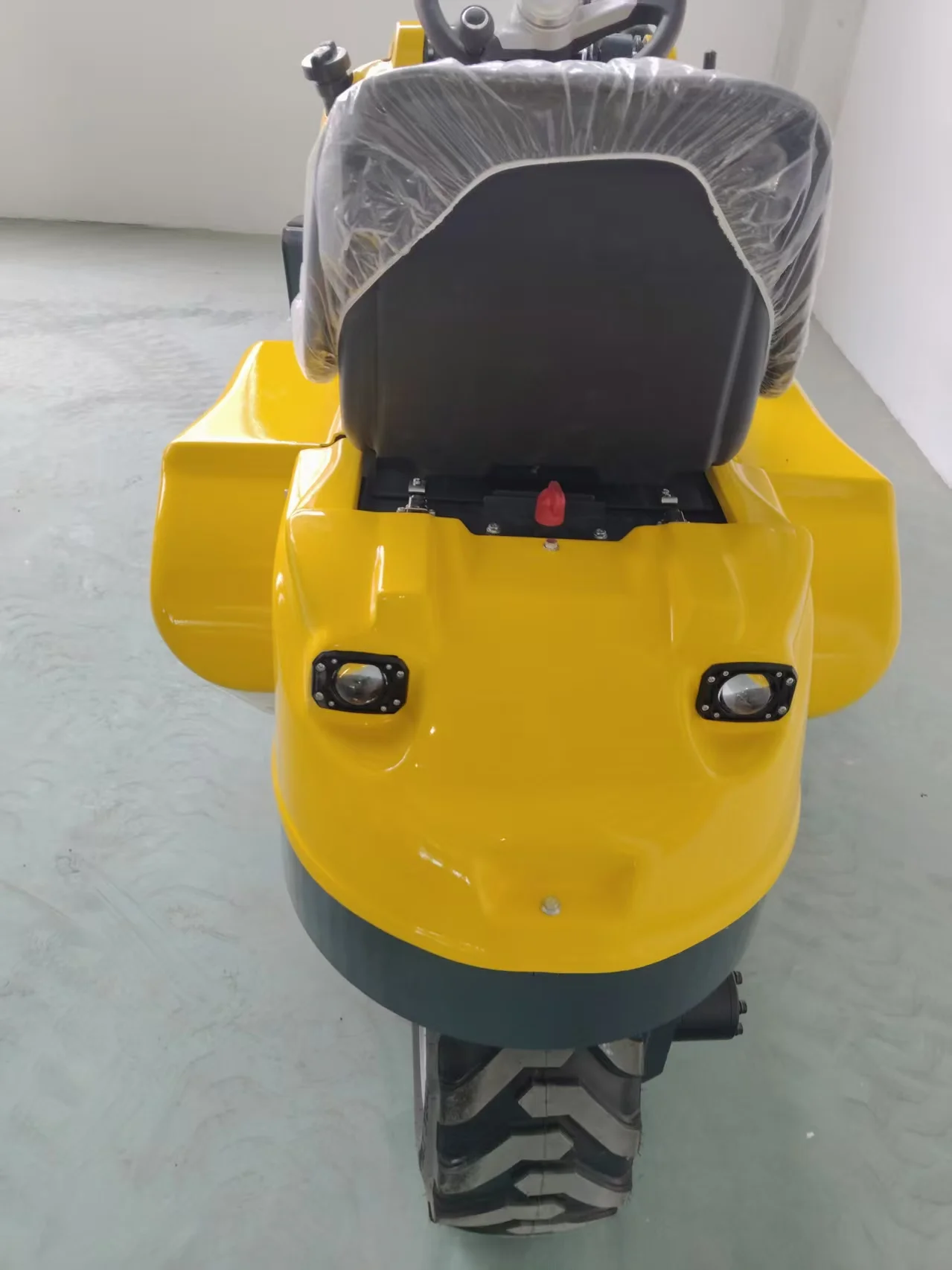 Farm building compact small hydraulic wheel micro three wheel sliding loader for sale new product