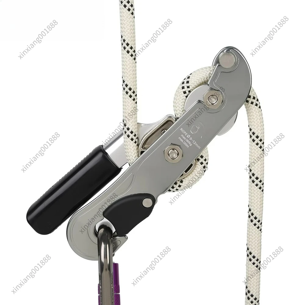 

Hand Controlled Descent Device, Speed Descent Equipment, Outdoor Climbing Rope Descent Protector