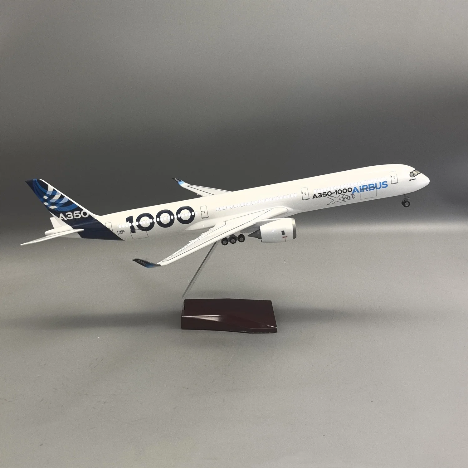 1/157 Scale 47CM Aircraft Air-bus A350-1000 Prototype Airline Adults Fun Plane Model Collectible Miniature Airplane Diecast Gift