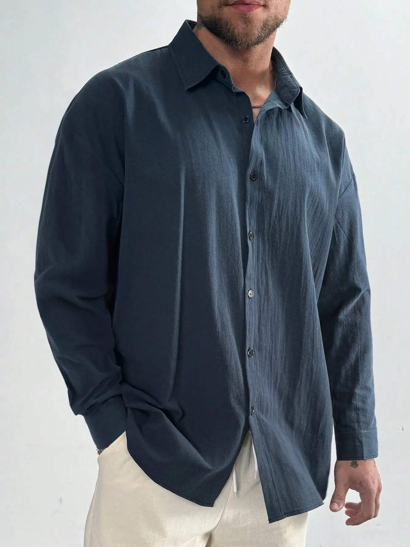 

Men's Minimalist Long Sleeve Button-Up Shirt in Linen Cotton Blend - Breathable Business Casual Blue Top