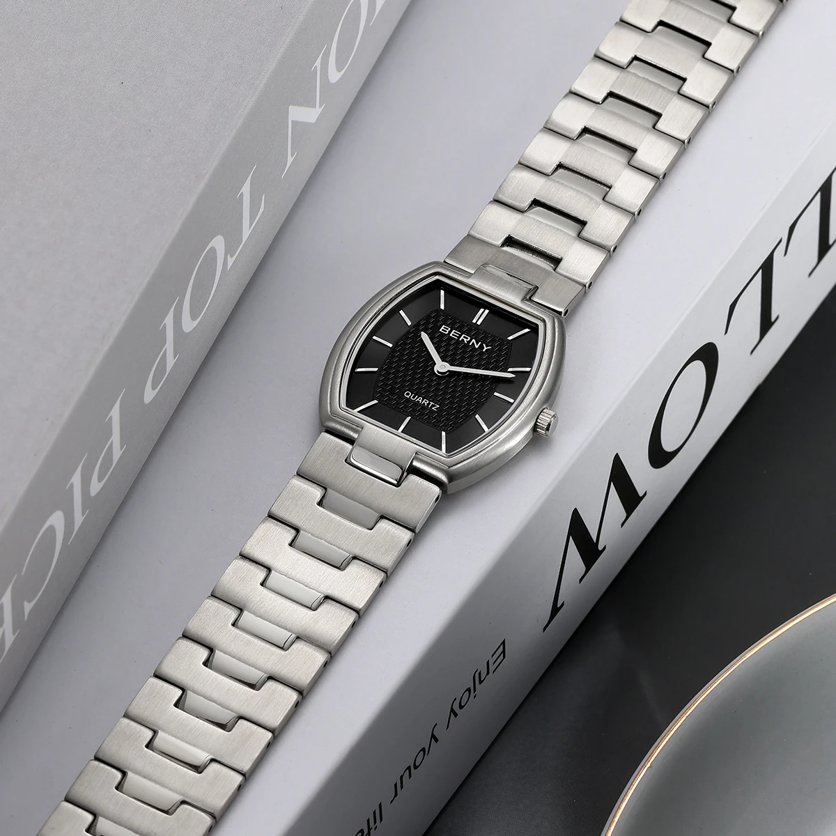 BERNY Watches for Men Vintage Elegance Ultra-Thin Tonneau Quartz Watch Ultralight Classic Dress Wristwatch for Business - Image 5