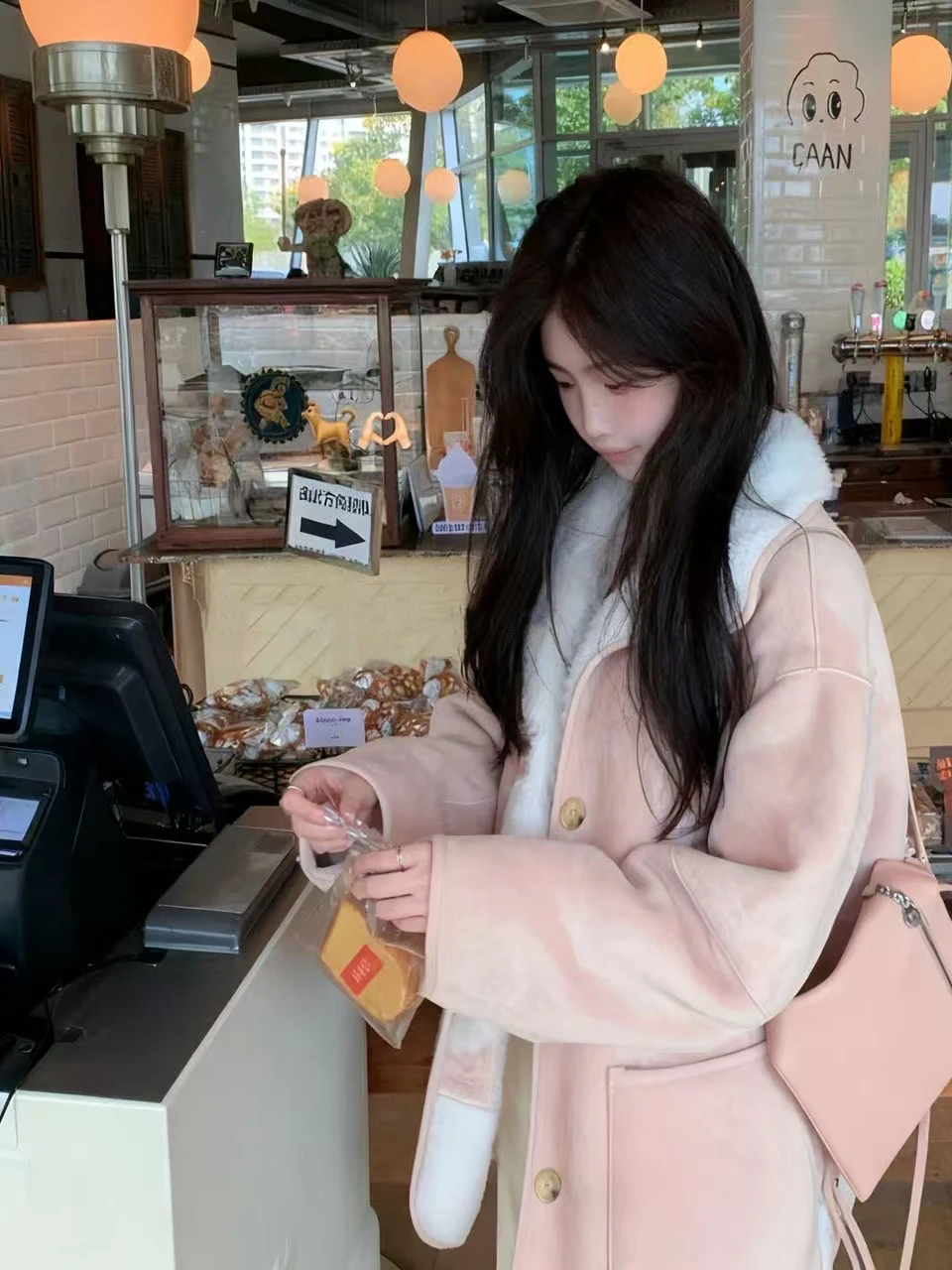 الكورية Sle الدافئة الأبيض الاغراء على الوجهين ارتداء فضفاض الفراء الجلود Inteated ort معطف المرأة Faion الشتاء ملابس خارجية #1