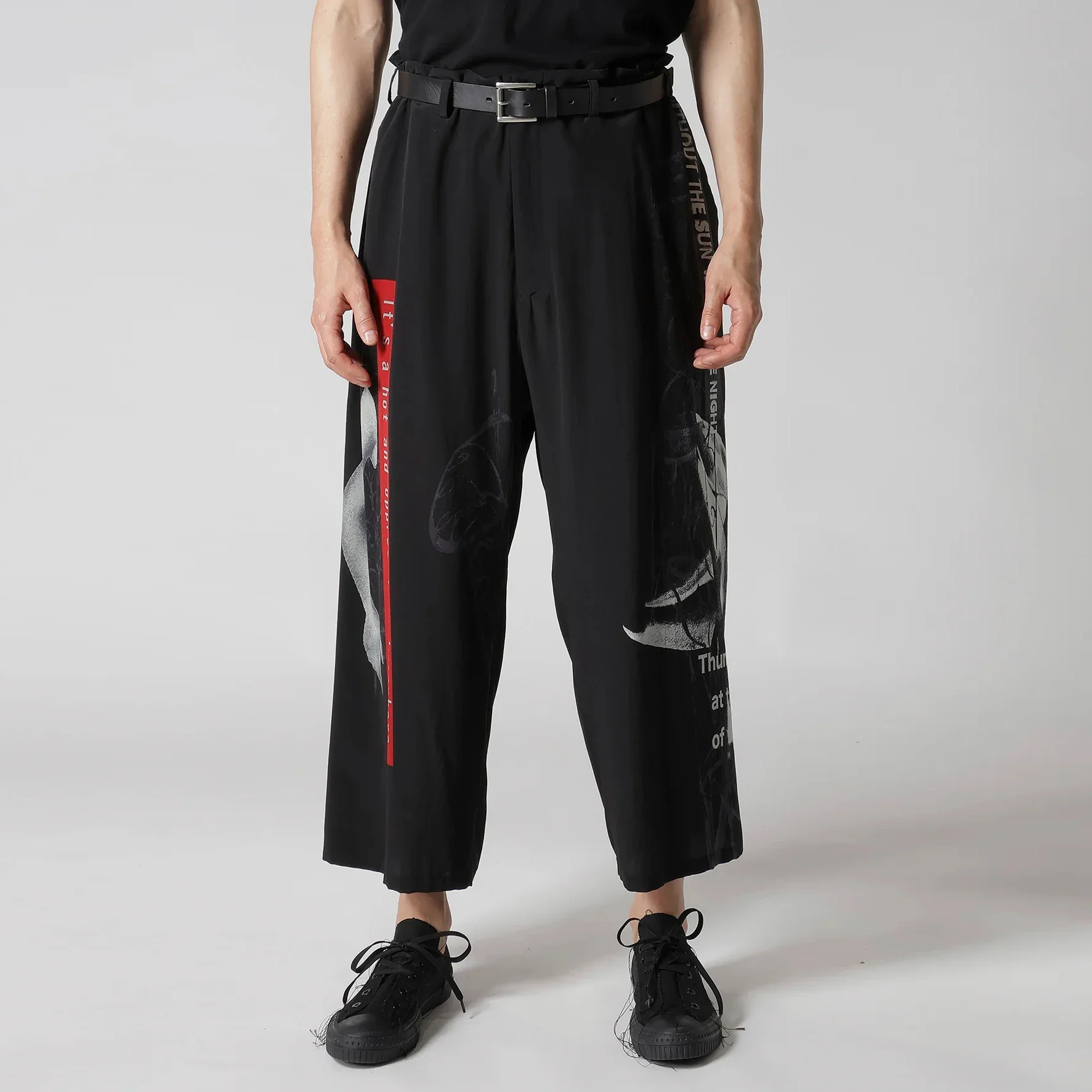 

YOJI OOAK design asymmetrical printed casual pants nine straight pants letter pattern silk pants for men