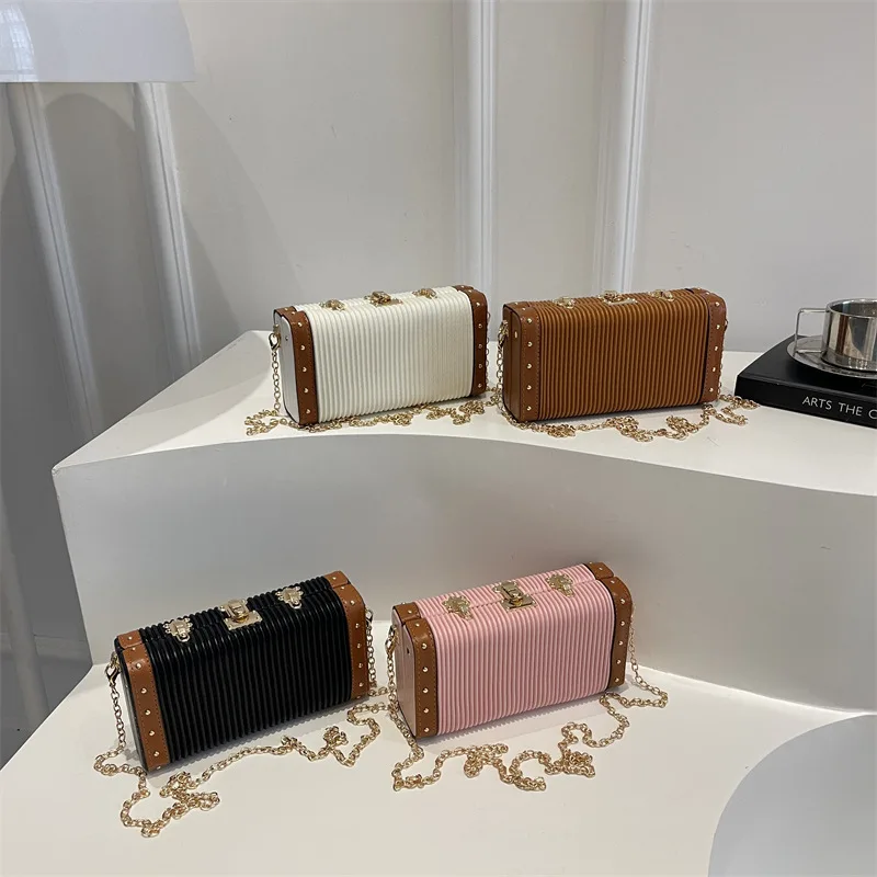 

Retro nostalgic women's bag 2025 summer new item niche light luxury chain versatile single shoulder crossbody bag