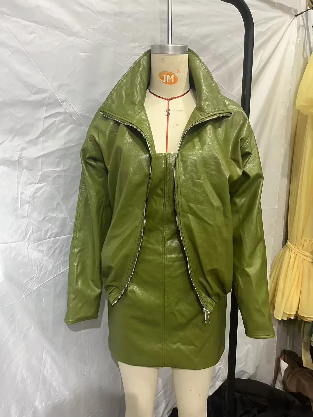 KONDALA Chic Streetwear Green PU Solid Women Suit Zipper Pocket Jacket+Strapless Sheath Mini Dress Fashion 2025 Night Party Sets