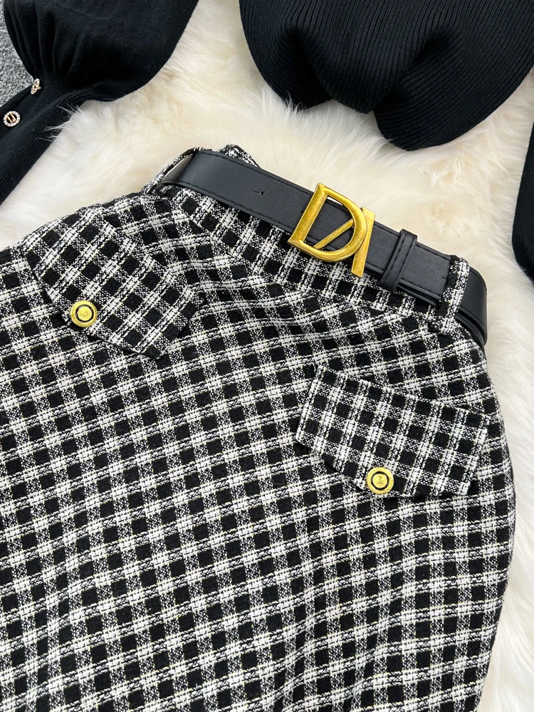 جديد الشتاء بدلة على الموضة المرأة نصف الياقة العالية أزرار الذهب متماسكة سترة علوية + رسالة الزنانير houndstooth تحقق الصوف تنورة