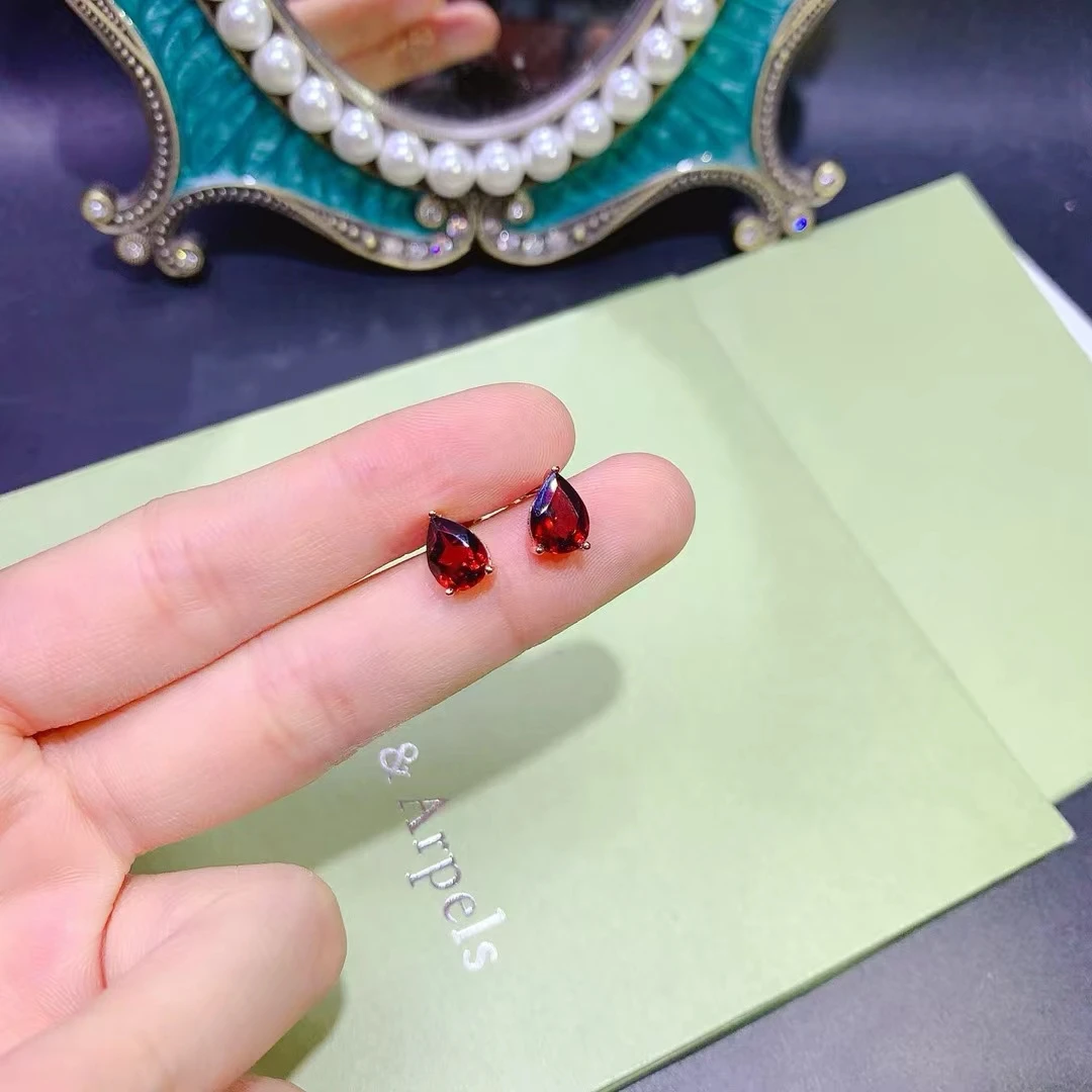 KJJEAXCMY Natural Premium Garnet S925 silver exquisitely Earrings Full of luster Simple,elegant and high-end Birthday present
