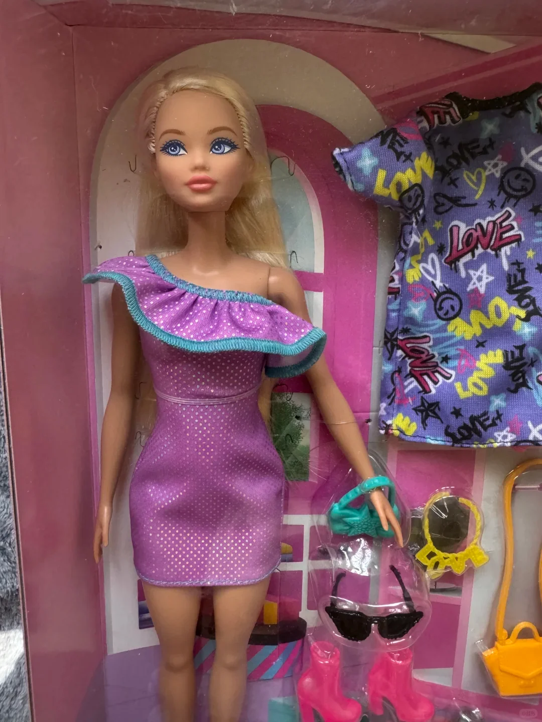 Barbie-pop cadeauset Glamoureuze sprankelende kledingkast Stijlvolle outfits en sieradenaccessoires voor meisjes Verkleedspel Verjaardagscadeau