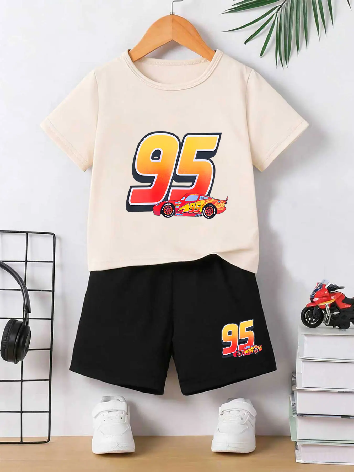 Jungen Rennstil-Komfort-Sommerkleidung Set mit Aufdruck Racing-95 Themen-Freizeitkleidung für Kinder – Detail 3
