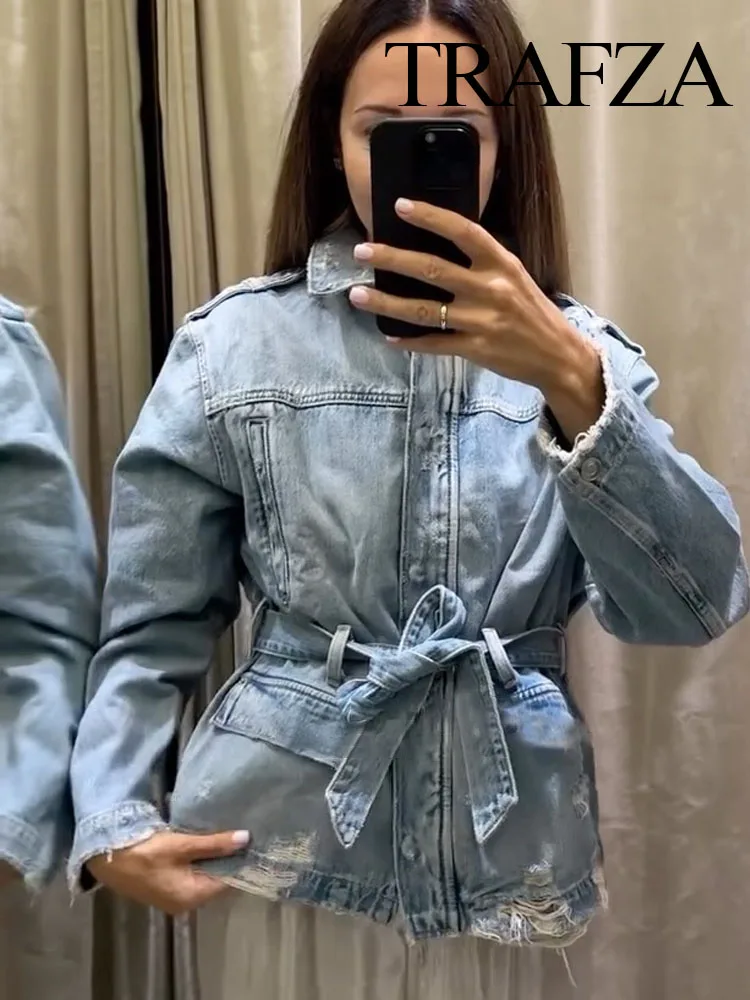 

TRAFZA Fashion Women Long Sleeves Lapel With Pockets Belted Causal Jacket 2025 Autumn Woman Zipper Single-Breasted Design Coats