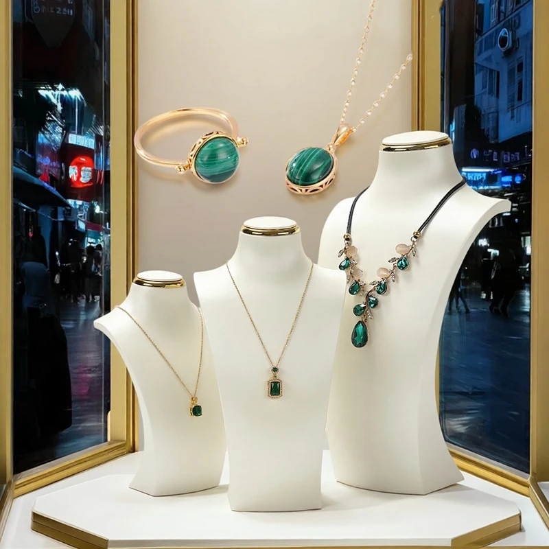 

Premium PU Leather Mannequin Head Display Stand Jewelry Props Necklace Pendent Showcase Window Display Storage Mannequin Rack