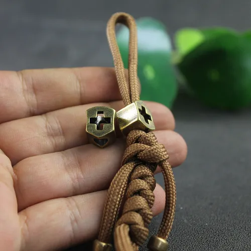 Cuentas de cuchillo de latón con escudo cruzado EDC, pulseras tejidas de Paracord DIY para exteriores, colgantes de cordón, joyería, accesorios de dijes religiosos