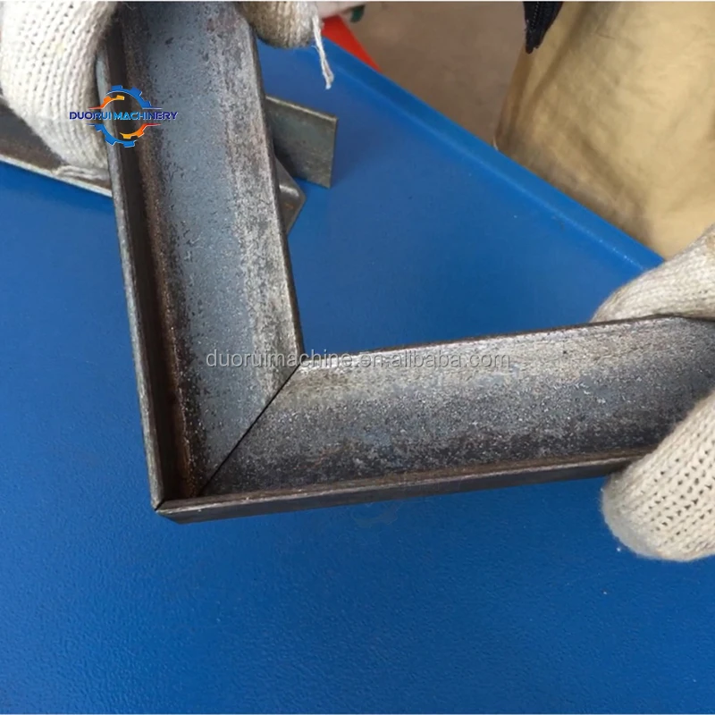 آلة قطع ثقب الأنابيب الهيدروليكية والحديد الصلب بزاوية 90 درجة على شكل حرف V