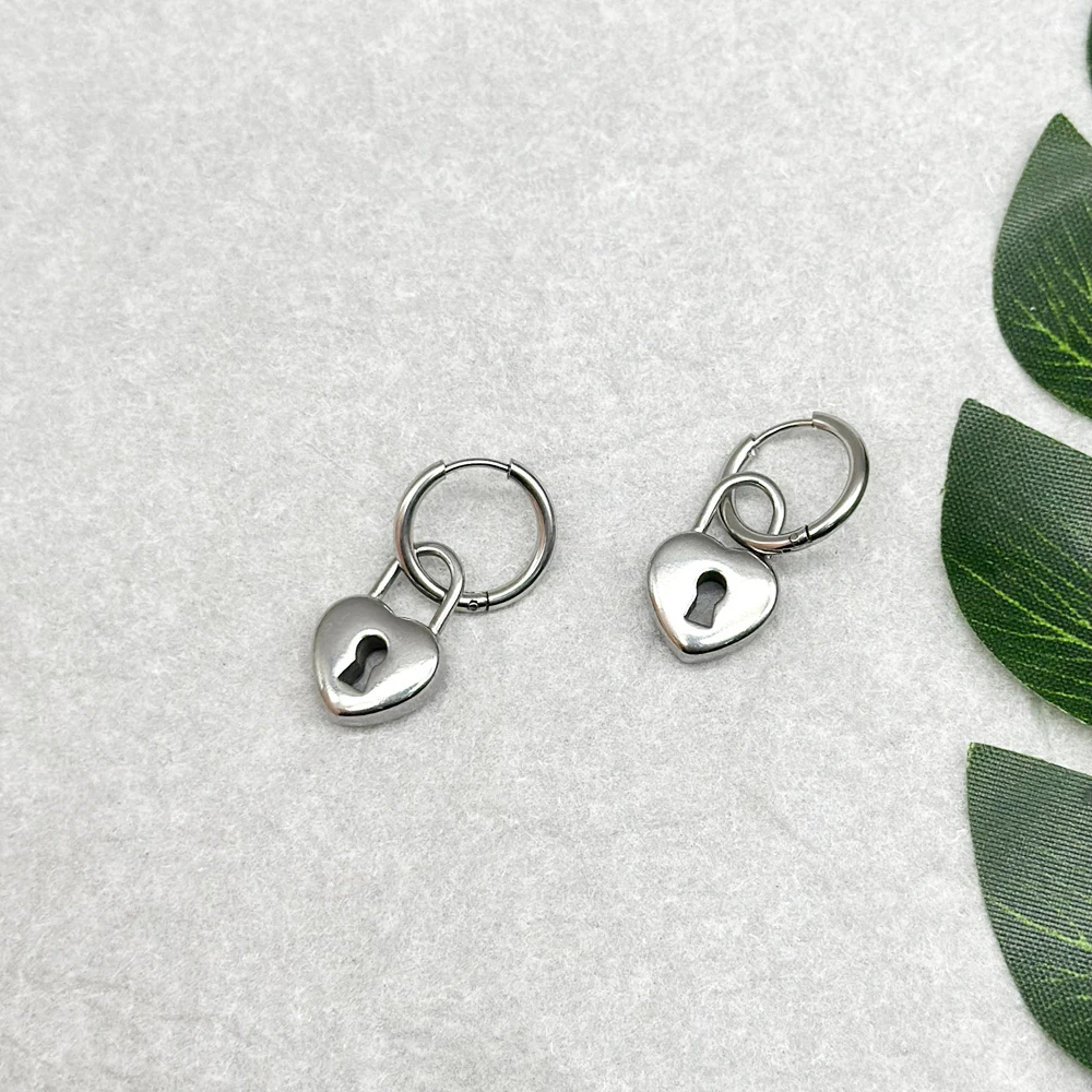 

Y2K Stainless Steel Heart Padlock Huggies Earrings for Women Men Punk Silver Plated Mini Lock Hoop Earrings Gift for Her