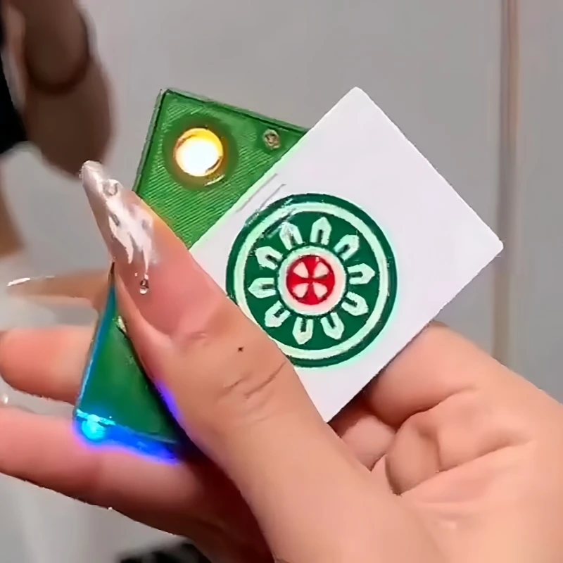 

Creative Tungsten Wire USB Outdoor Windproof Lighter Metal Poker Card Charging High-end Holiday Gift Smoking Accessories Tool