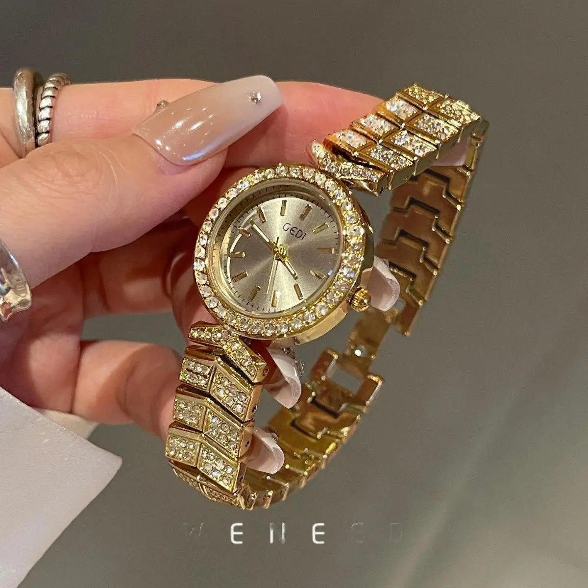 2026 New Luxury Women'S Watch, Exquisite And Compact Ladies' Watch, A Gift For Your Girlfriend, Stylish Quartz Wristwatch