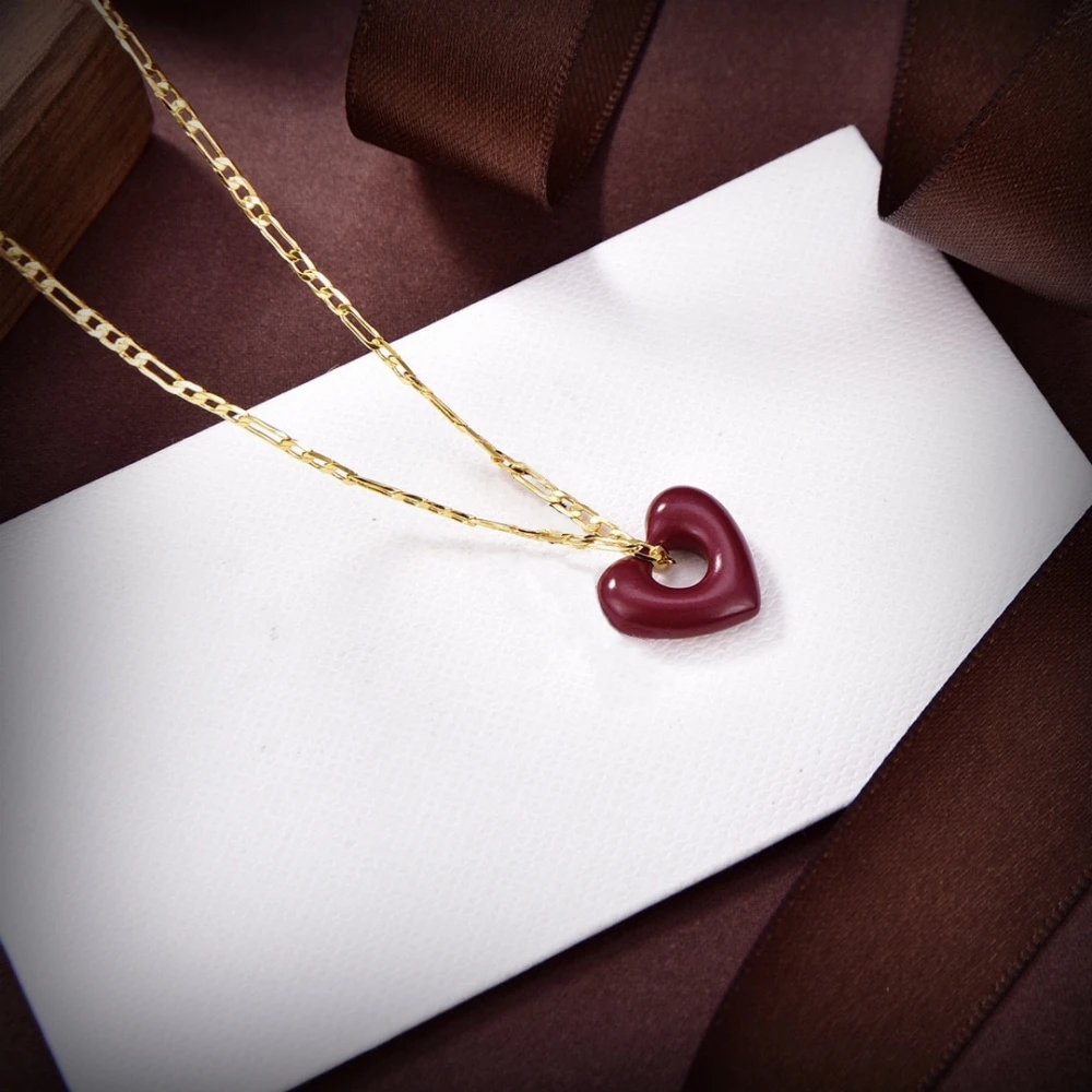 2024 Hot Selling Hollow Heart Necklace Retro Color Matching Small Beautiful Exquisite Daily Wear High-Grade Gifts