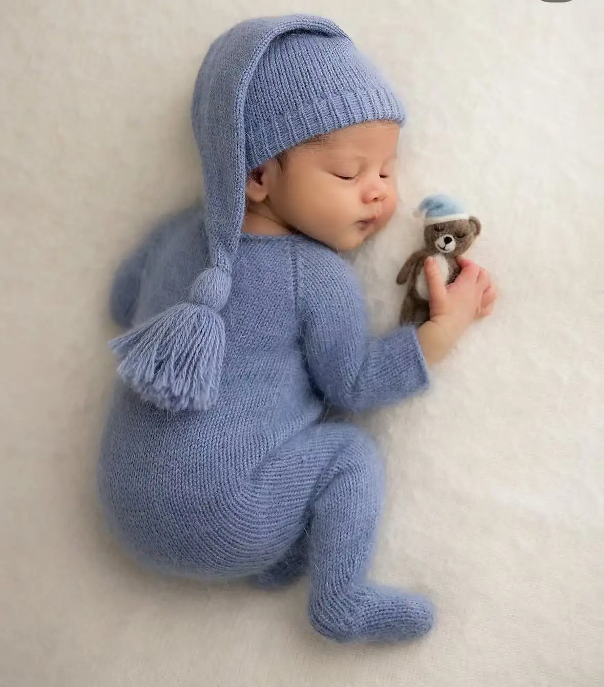 Newborn Baby Knitted Romper and Hat Set, Infant Photography Props, Soft Warm 2-Piece Outfit, Baby Shower Gift, 0-6 Months
