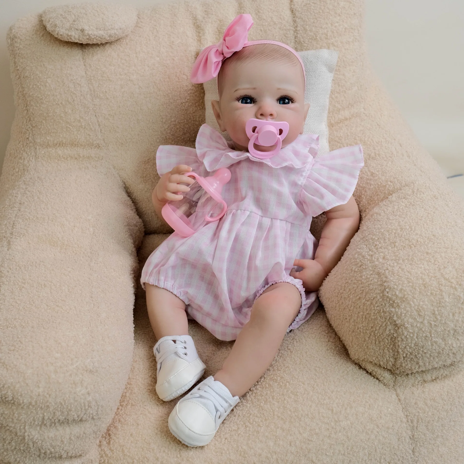 48CM Bettie levensechte herboren pop in geruite onesie - volledig vinyl zacht lichaam en realistische huidtextuur, perfect cadeau voor Kerstmis