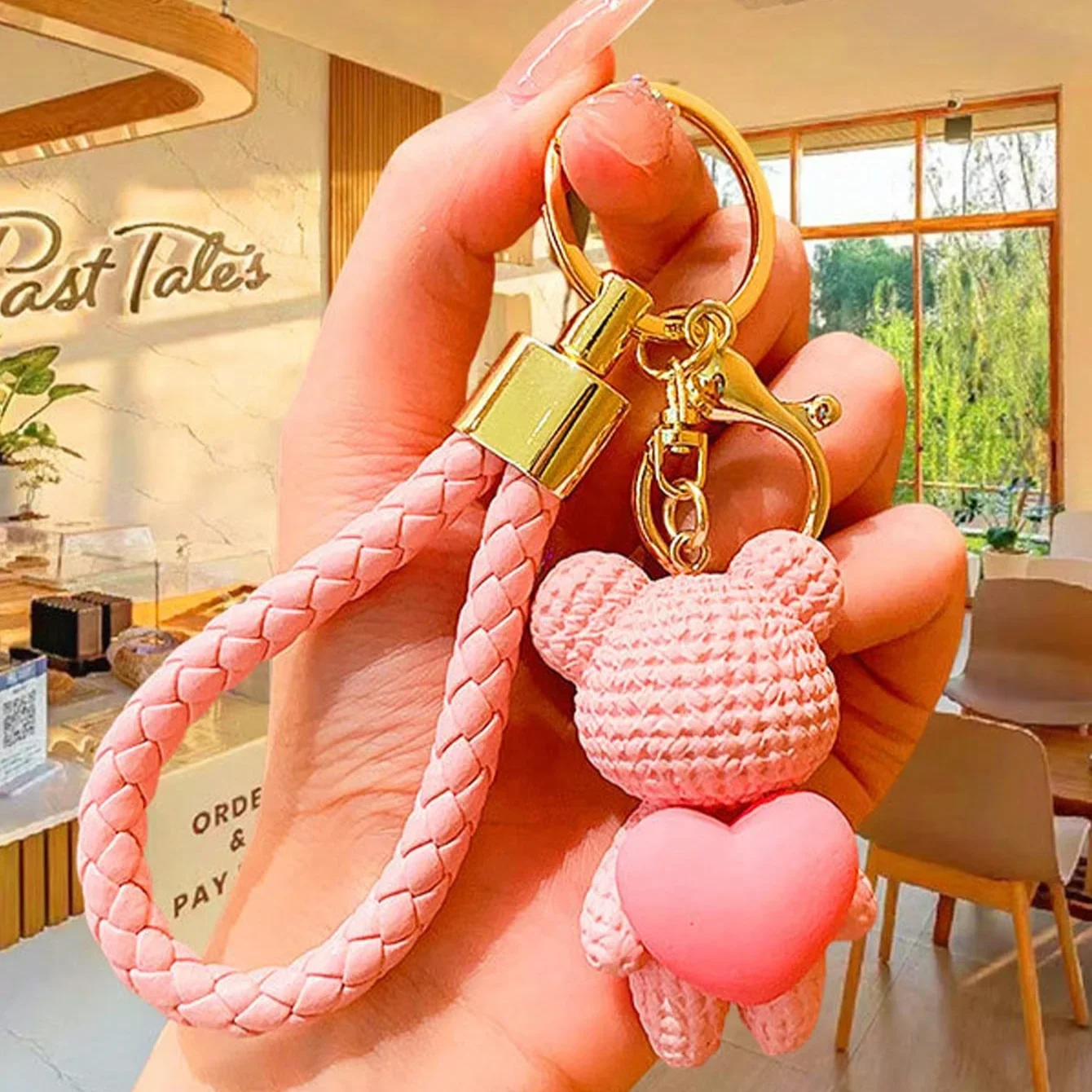 1pc Cute Hugging Heart Shaped Teddy Bear Keychain, Fashionable Accessory