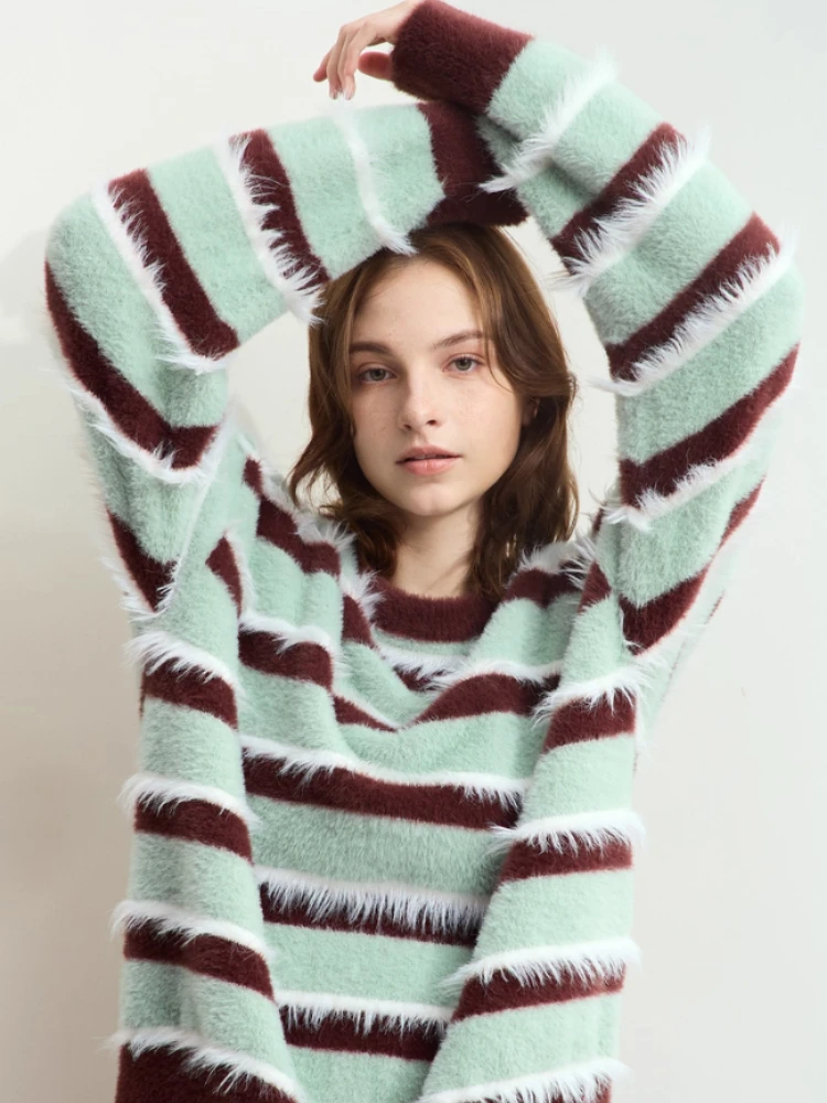 

AMII Minimalist Striped Sweater Tops For Woman 2025 Winter New Casual O-Neck Long Sleeve Loose Knitting Female Sweater 12444134
