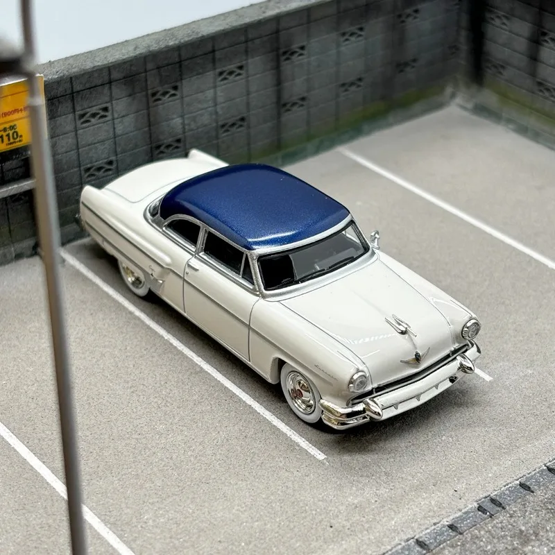 Minigt Schaal 1/64 Lincoin Capri 1954 Arctische Witte/Atlantische Blauwe Legering Speelgoed Motorvoertuig Diecast Metalen Model Geschenken