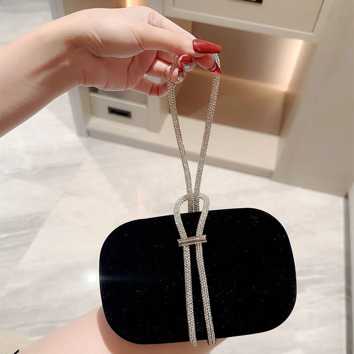 2023 Luxury Velvet Women Handbag New Banquet Cocktai Ladies Evening Bag Diamond Chain Prom Wedding Party Dinner Shoulder Clutch