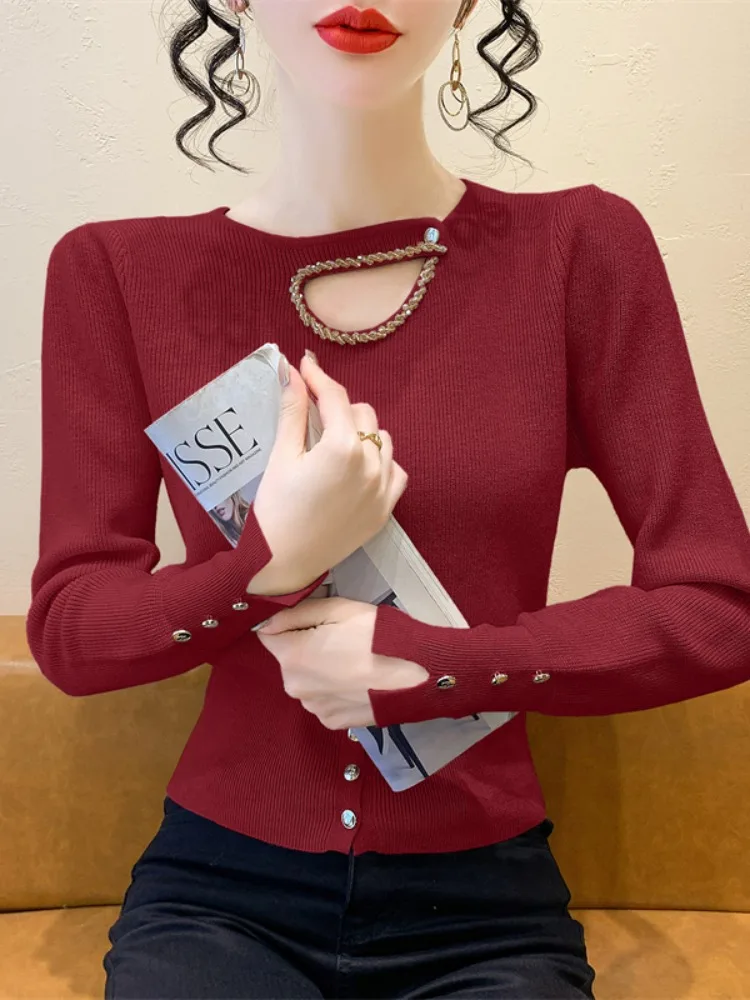 

Red Metal Bule Drill Hollow out Knitted Sweater Women's Spring New Sle Personali Inner Wear Base irt Top