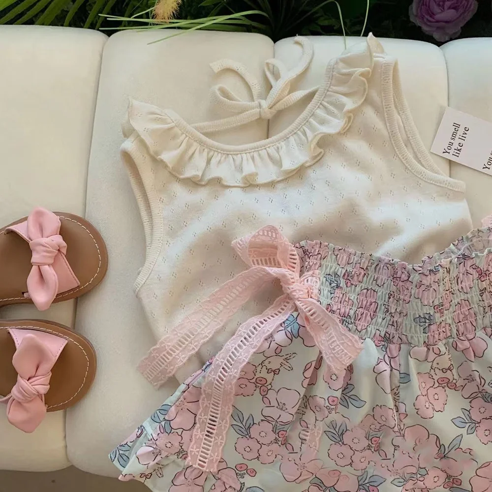 Bear Leader 2-6 Years Old Baby Girl\'s Cute Clothes Set Summer Lace Sleeveless Top+bow Flower Print Shorts Two Piece Set