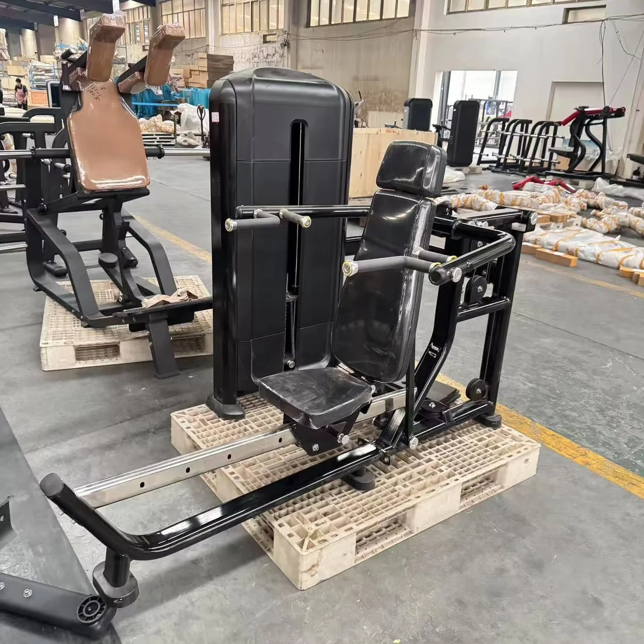 Factory Price Gym Multi Press Machine Commercial Multifunctional Adjustable Fitness Equipment with Chest Shoulder Press