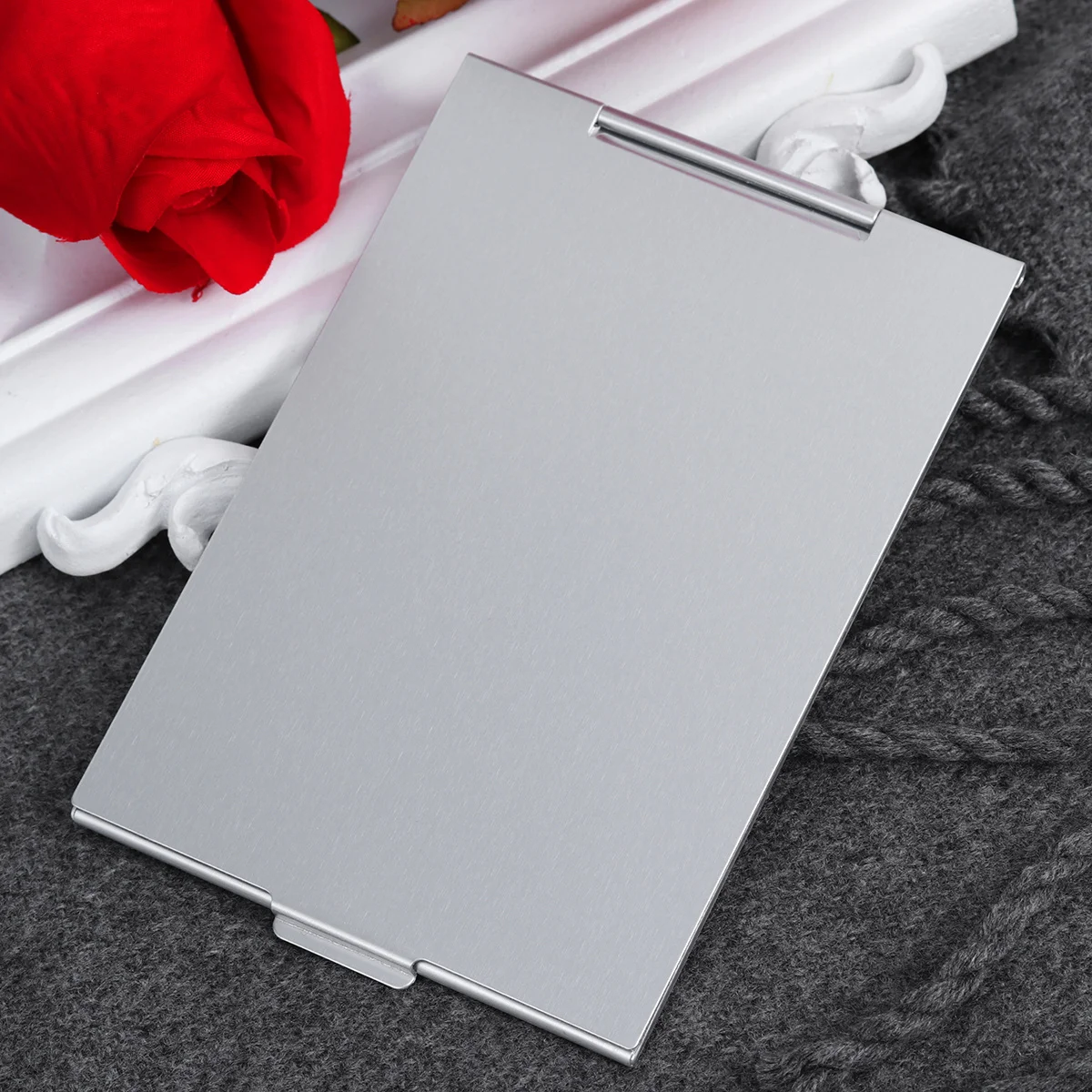 Silver Folding Makeup Mirror 11.5x8cm Portable Single Side High Definition Makeup Mirror for Travel and Daily Use