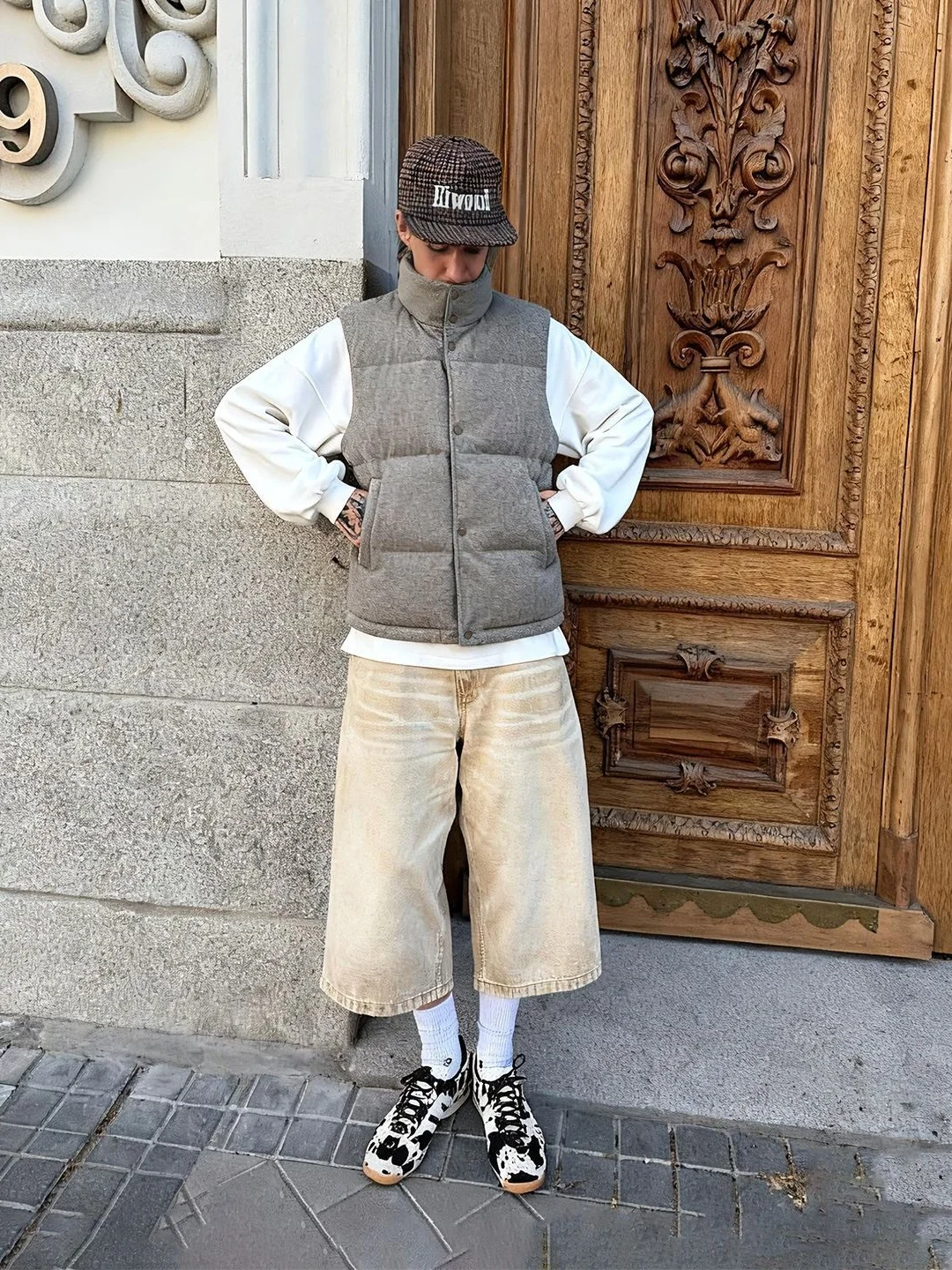 

Новая зимняя вязаная куртка-жилет с капюшоном, утепленная пухом, белая, мужская верхняя одежда для повседневного образа в уличном стиле