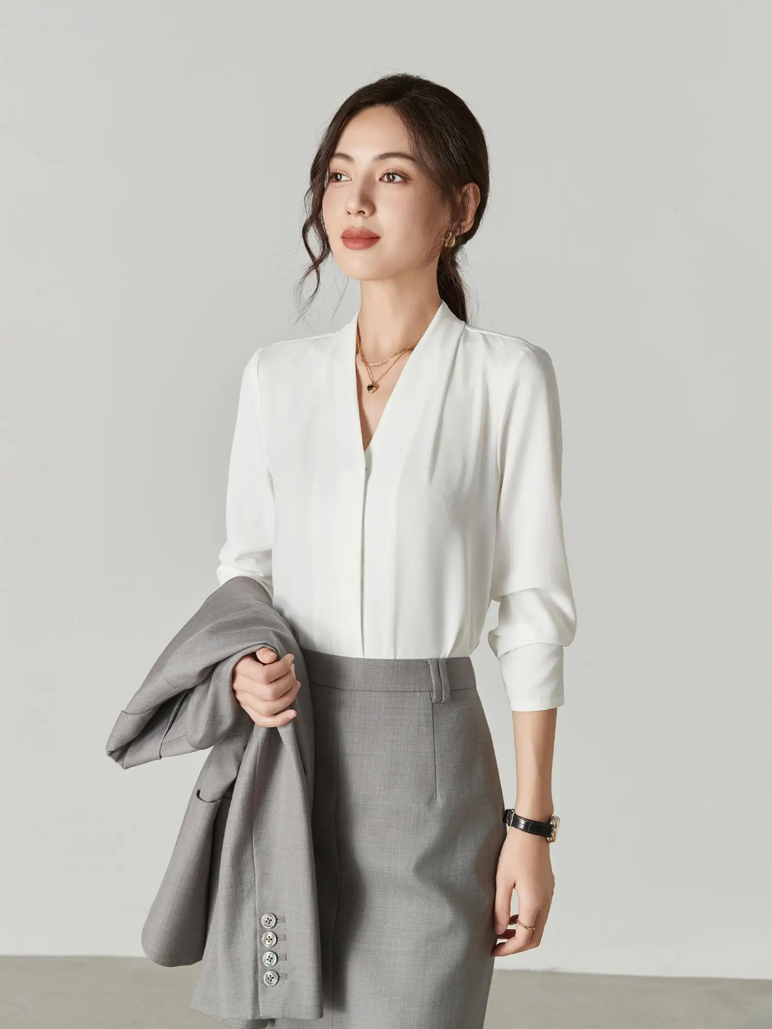 

New White 2025 Spring Autumn Svel Long Sve Commute Profional Versatile irt Suit Inner irt Top High-End Feeling