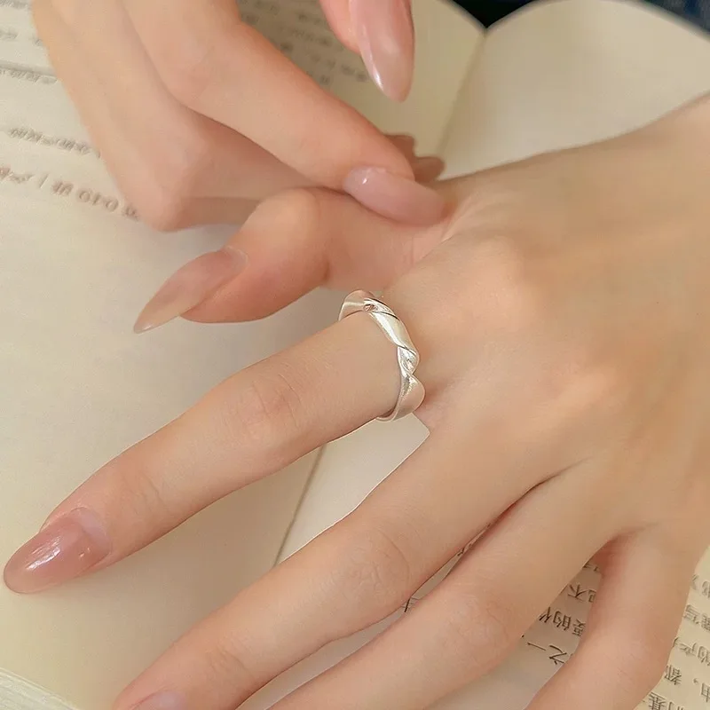 

New Hot Selling 925 Sterling Silver Simple Silver Irregular Wrinkled Surface Ring, Suitable For Elegant Women's Party Jewelry