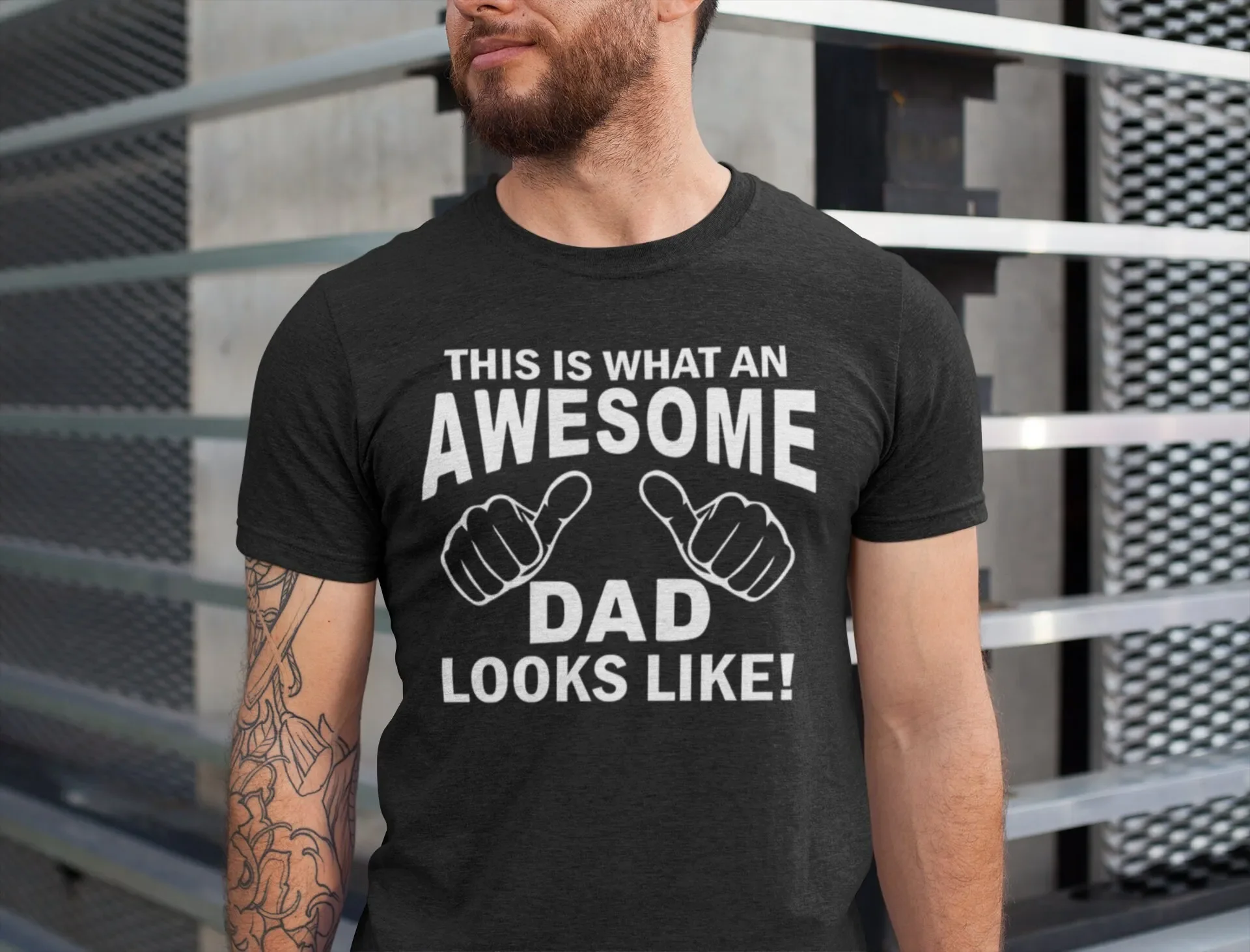 

Футболка Awesome Dad «Это выглядит как день отца» для папы и отца