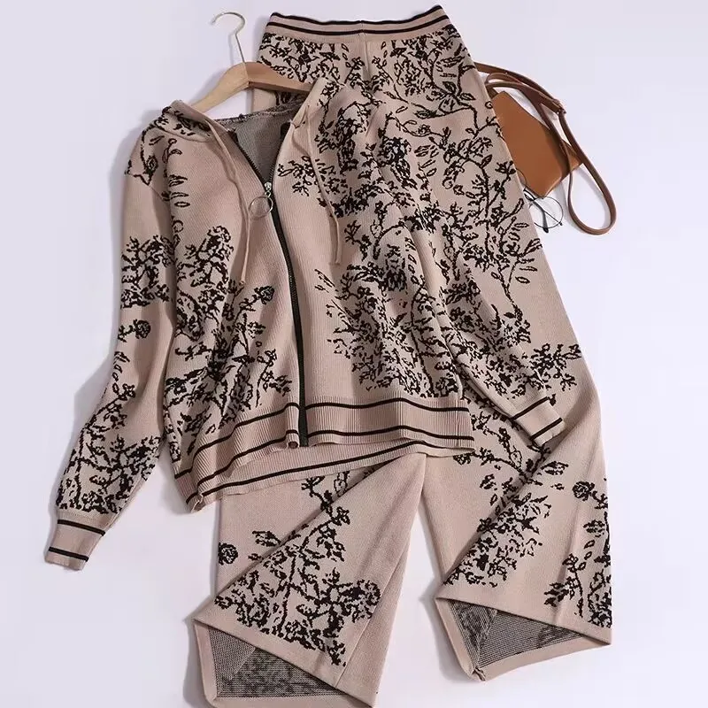 2023 New Autumn Women\'s Clothes Vintage Printing Knitted suit High Street Casual Sports Fashion 2 Piece Sets Women Outfit