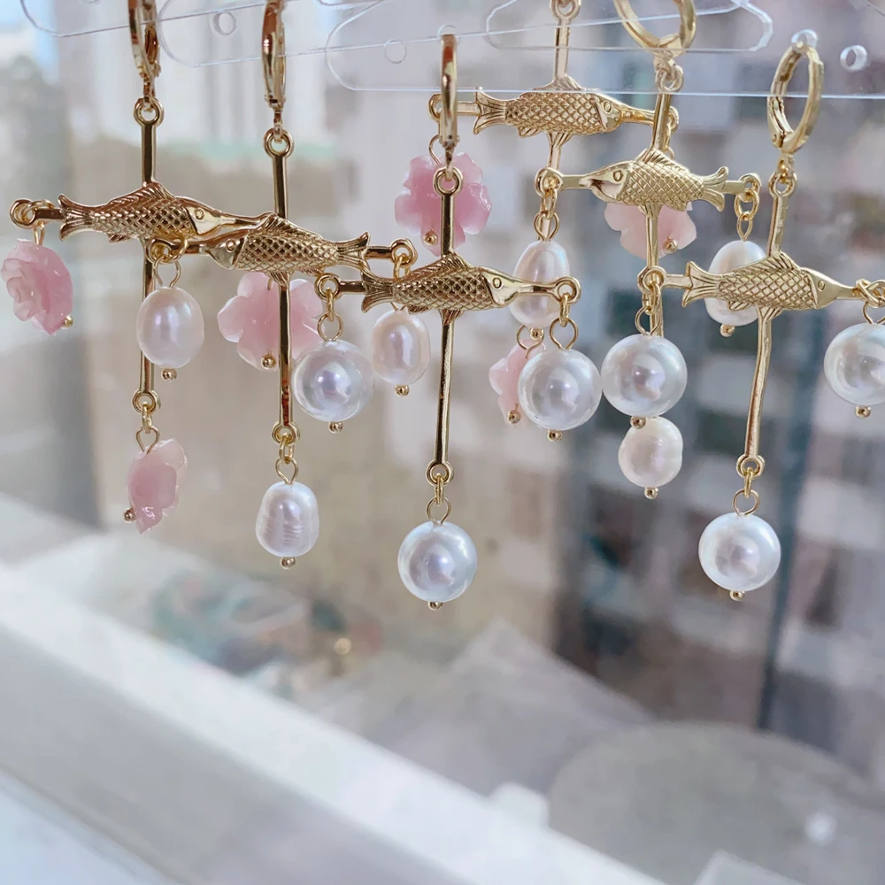 

2024 New Design 18K Gold Plated Brass Flower Pearl Earring For Women's Jewelry Collections