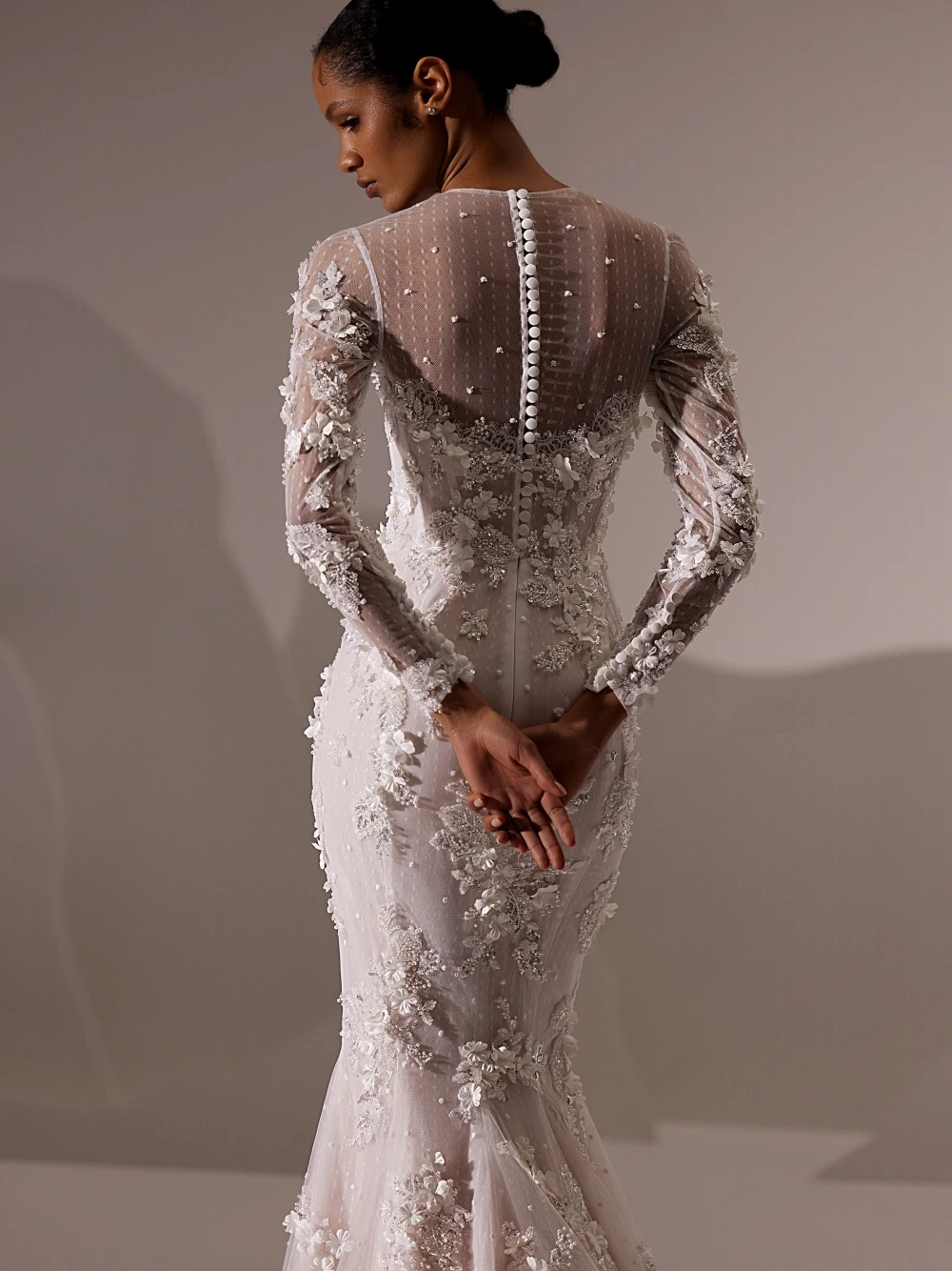 Botões de volta elegante sereia vestido de casamento para mulheres apliques de renda brilhante deslumbrante mangas compridas vestidos de noiva personalizados